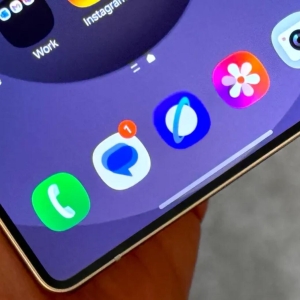 A familiar Samsung app has been replaced on the Galaxy S25